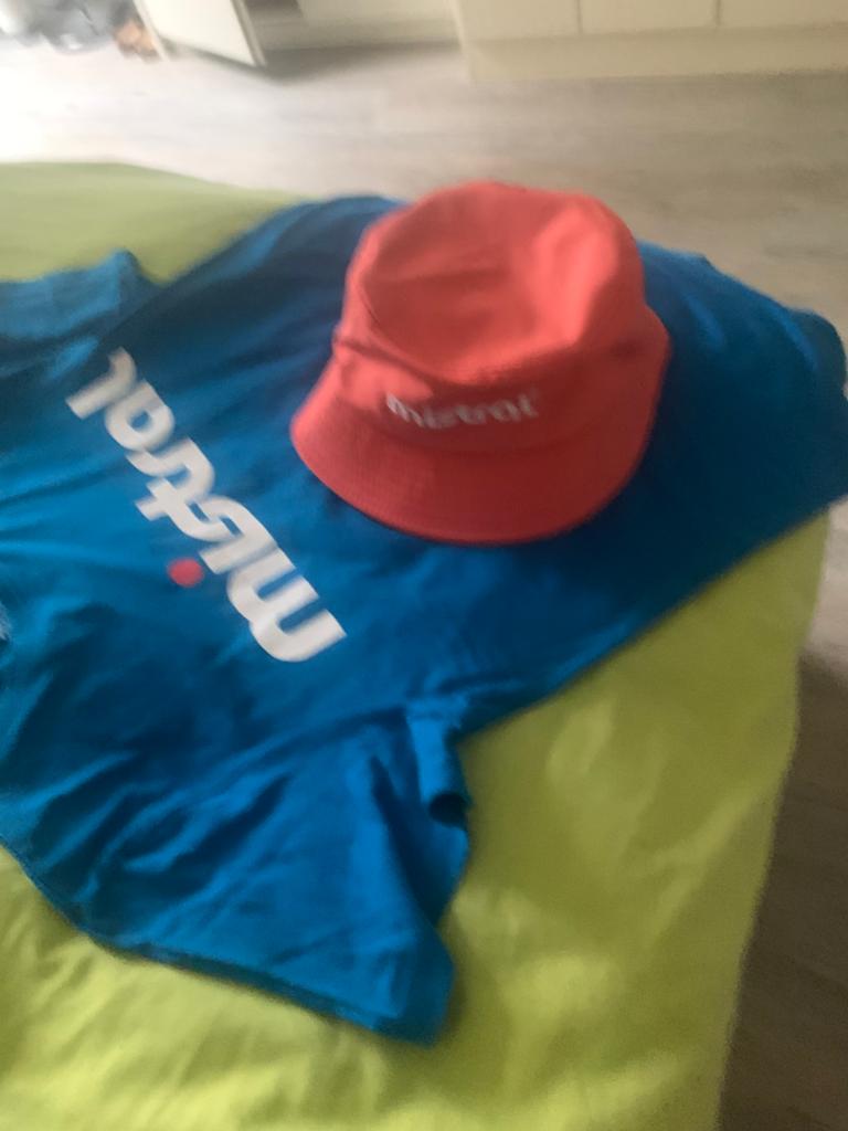 Mistral t shirt + zonnehoedje, Ophalen of Verzenden, Nieuw, Oranje