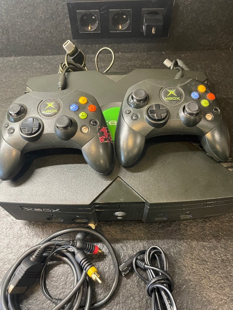 xbox classic NIET WERKEND, Spelcomputers en Games, Ophalen of Verzenden, Niet werkend, Met 2 controllers