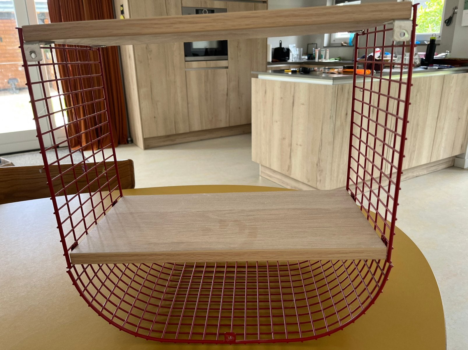 Ikea svenshult wandrek hout en rood, Ophalen of Verzenden, Zo goed als nieuw