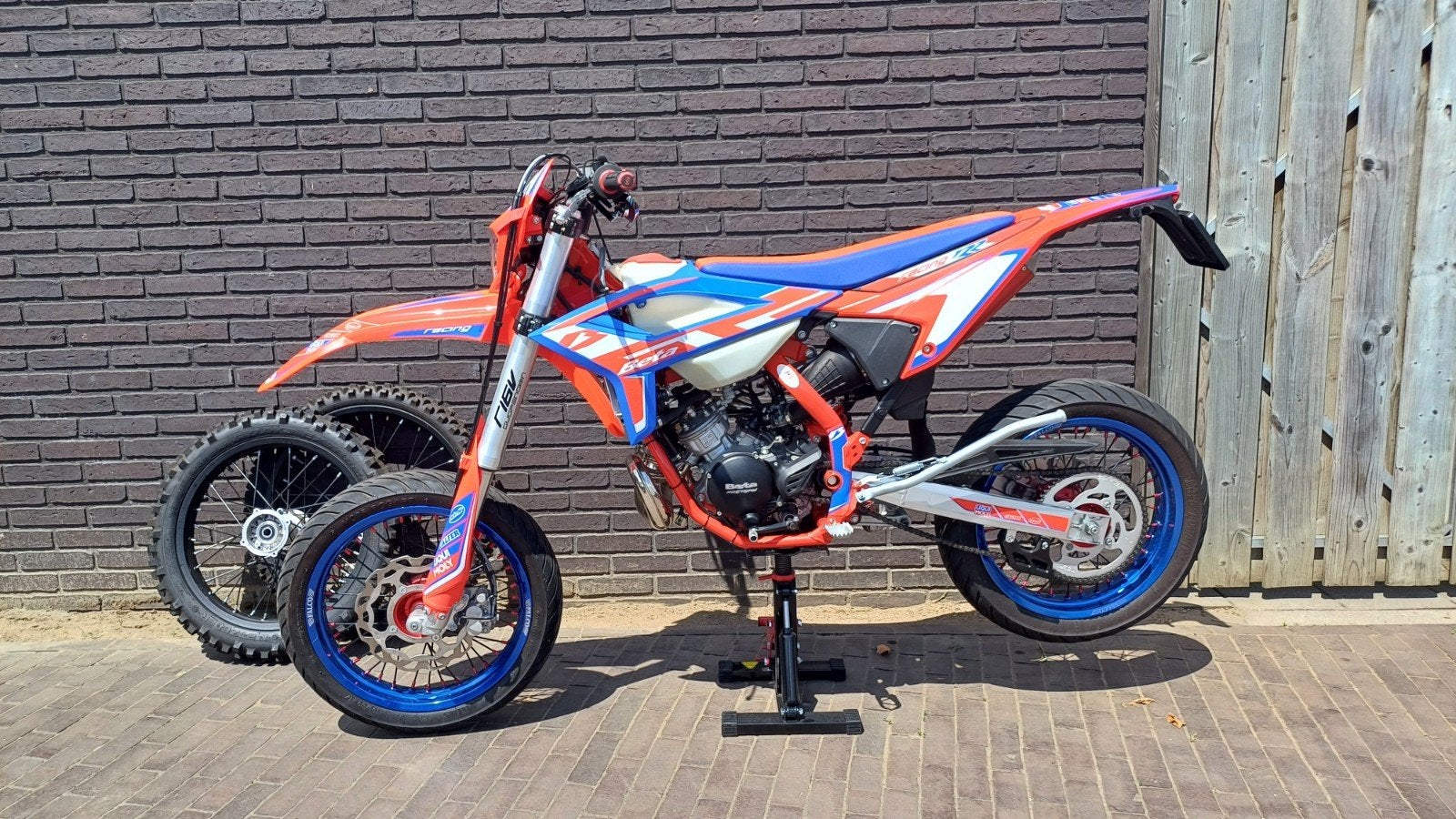 Beta RR50 Enduro Racing 2024 - Luxe uitvoering met extra's, Ophalen, Zo goed als nieuw