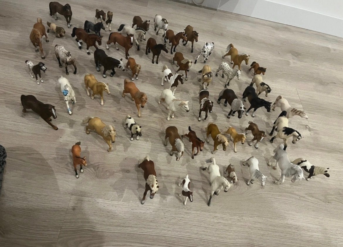 Grote collectie Schleich paarden en veulens 52 stuks, Kinderen en Baby's, Speelgoed | Actiefiguren, Ophalen of Verzenden, Gebruikt