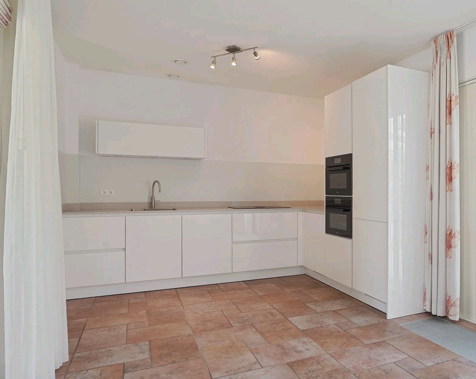 SieMatic Keuken Hoogglans Wit (zonder apparatuur), Huis en Inrichting, Ophalen, Zo goed als nieuw, Wit