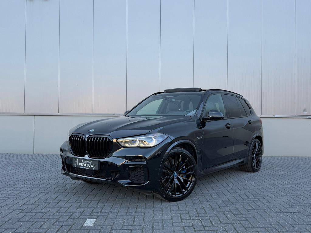 BMW X5 XDrive45e M-Sport|HuD|H&K|Laser|Carbon|22”, Automaat, Gebruikt, 394 pk, Met garantie (alle)