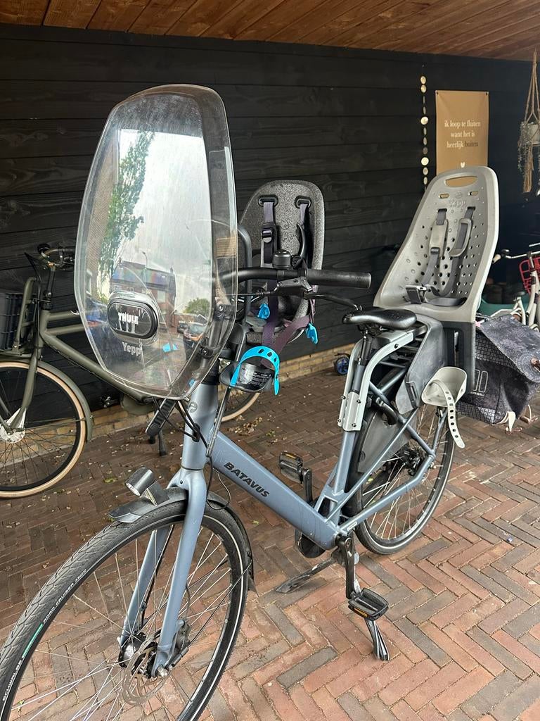 Yepp Thule fietsstoeltjes voor en achter met windscherm, Fietsen en Brommers, Fietsaccessoires | Fietsstoeltjes, Zo goed als nieuw