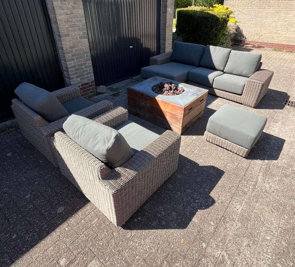 Loungeset van 4 Seasons Outdoor Kingston met vuurtafel, Ophalen of Verzenden, Zo goed als nieuw, Bank