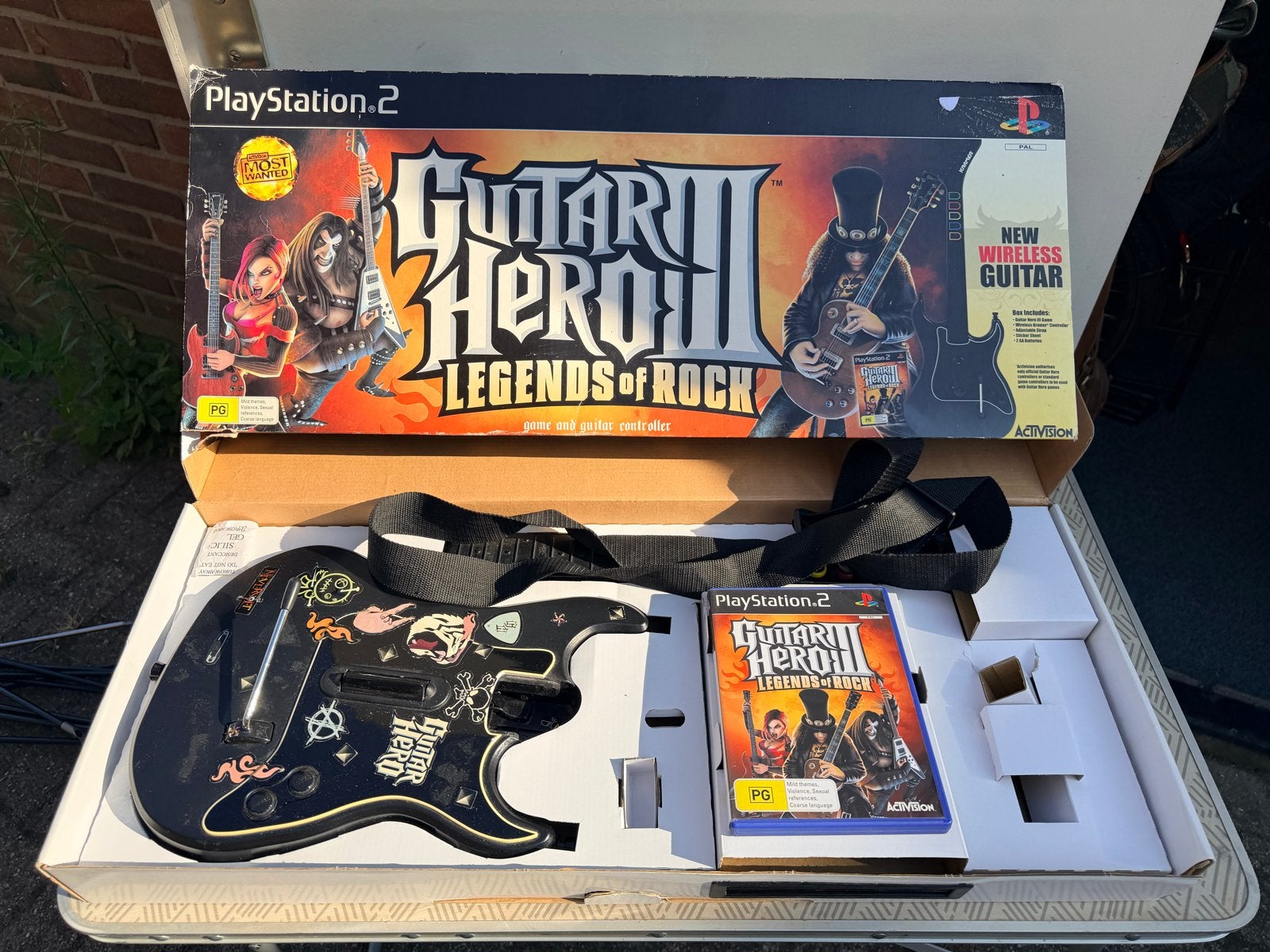 Guitar Hero III: Legends of Rock PS2 met gitaar, Muziek, Gebruikt, 2 spelers, Eén computer