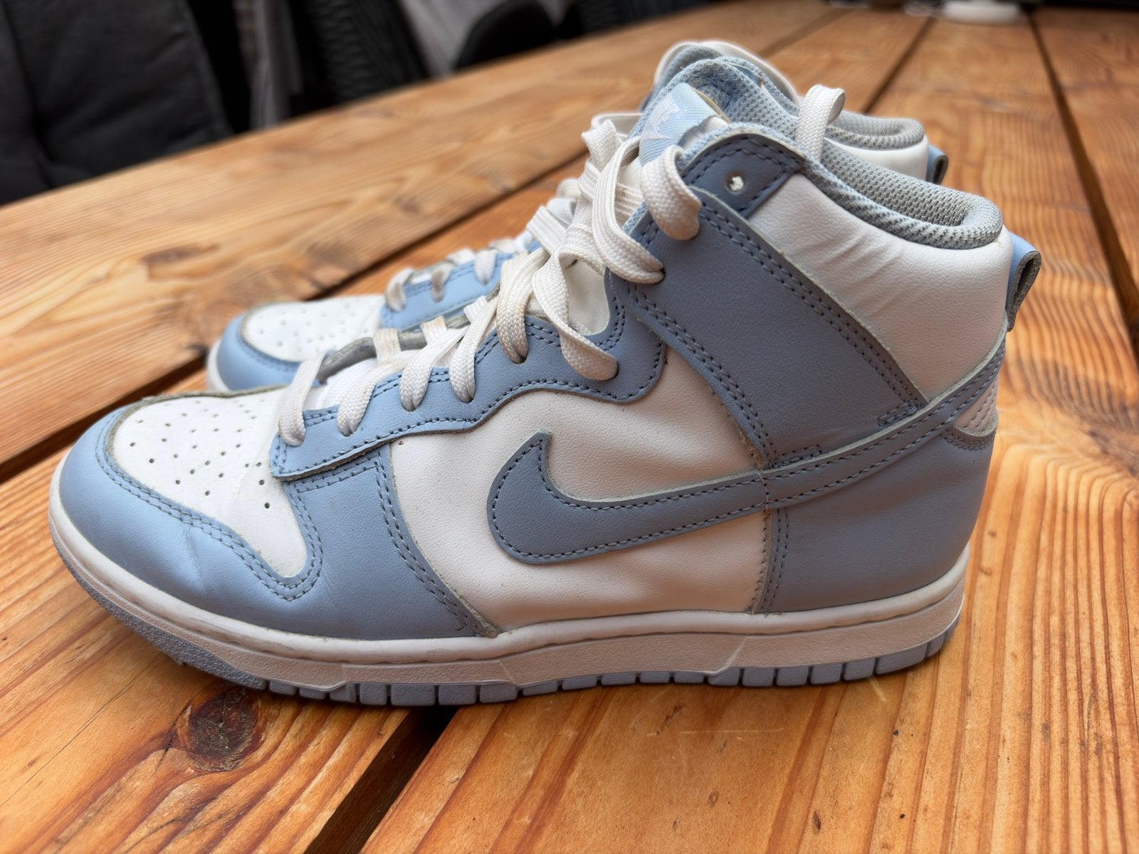 Nike Dunk High Aluminum | Wit/Lichtblauw | Maat 38, Kleding | Dames, Wit, Ophalen of Verzenden, Sneakers of Gympen, Gedragen