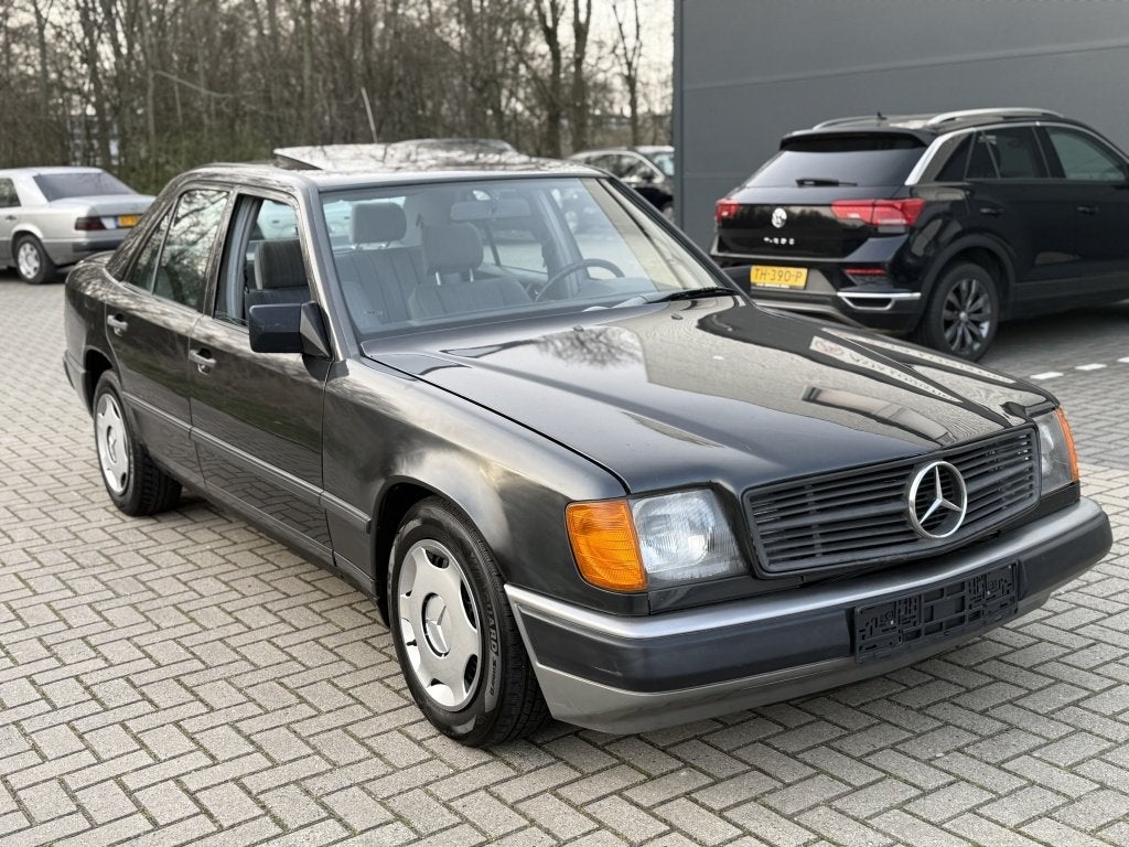 Mercedes-Benz E-Klasse 200-500 250D Oldtimer | CV | STOELVER, foto 3