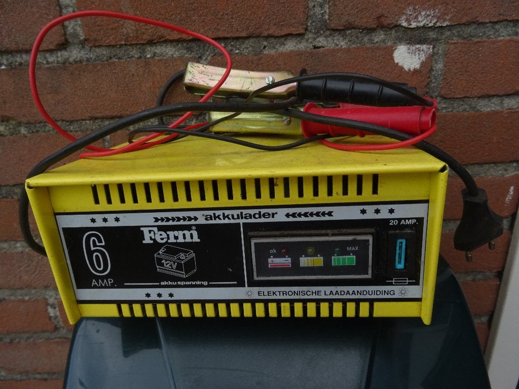 Ferm Akkulader, Ophalen, Gelezen