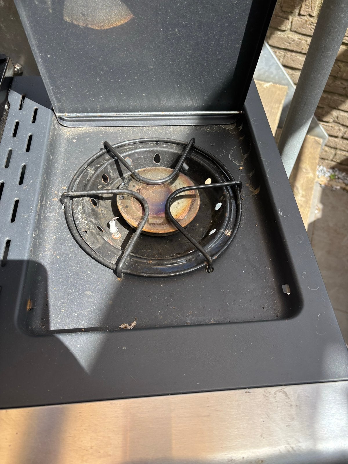 Landmann Triton Gasbarbecue met zijbrander en hoes, Ophalen, Gebruikt