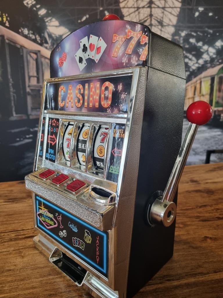 Casino Gokautomaat Spaarpot - Speelplezier & Sparen, Verzamelen, Automaten | Gokkasten en Fruitautomaten, Overige munten, Ophalen of Verzenden