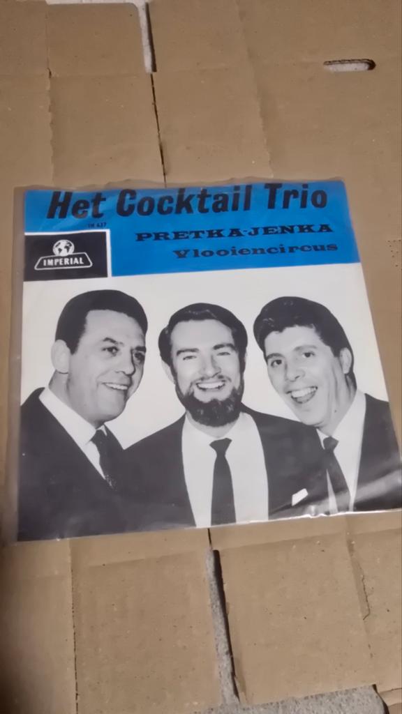 Het Cocktail Trio - Pretka-Jenka / VlooienCircus Single, Gebruikt, 7 inch, Single, Ophalen of Verzenden