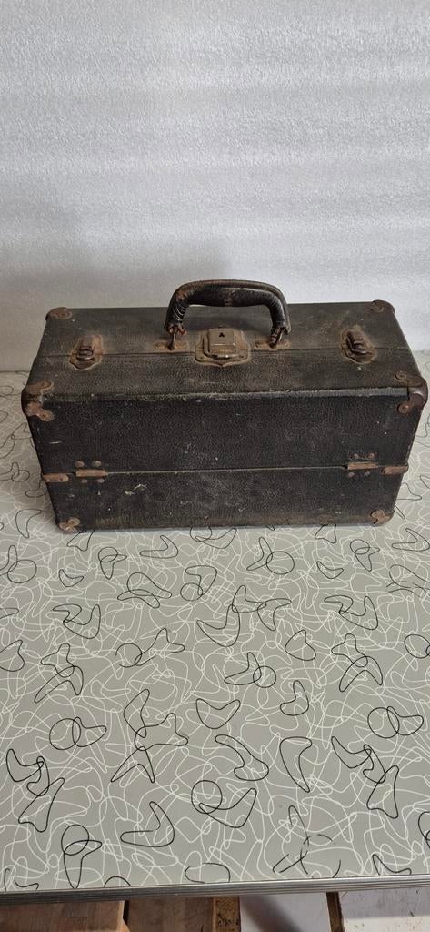 Antieke Viskoffer uit de Jaren '30 - Vintage Hengelsport, Antiek en Kunst, Ophalen of Verzenden