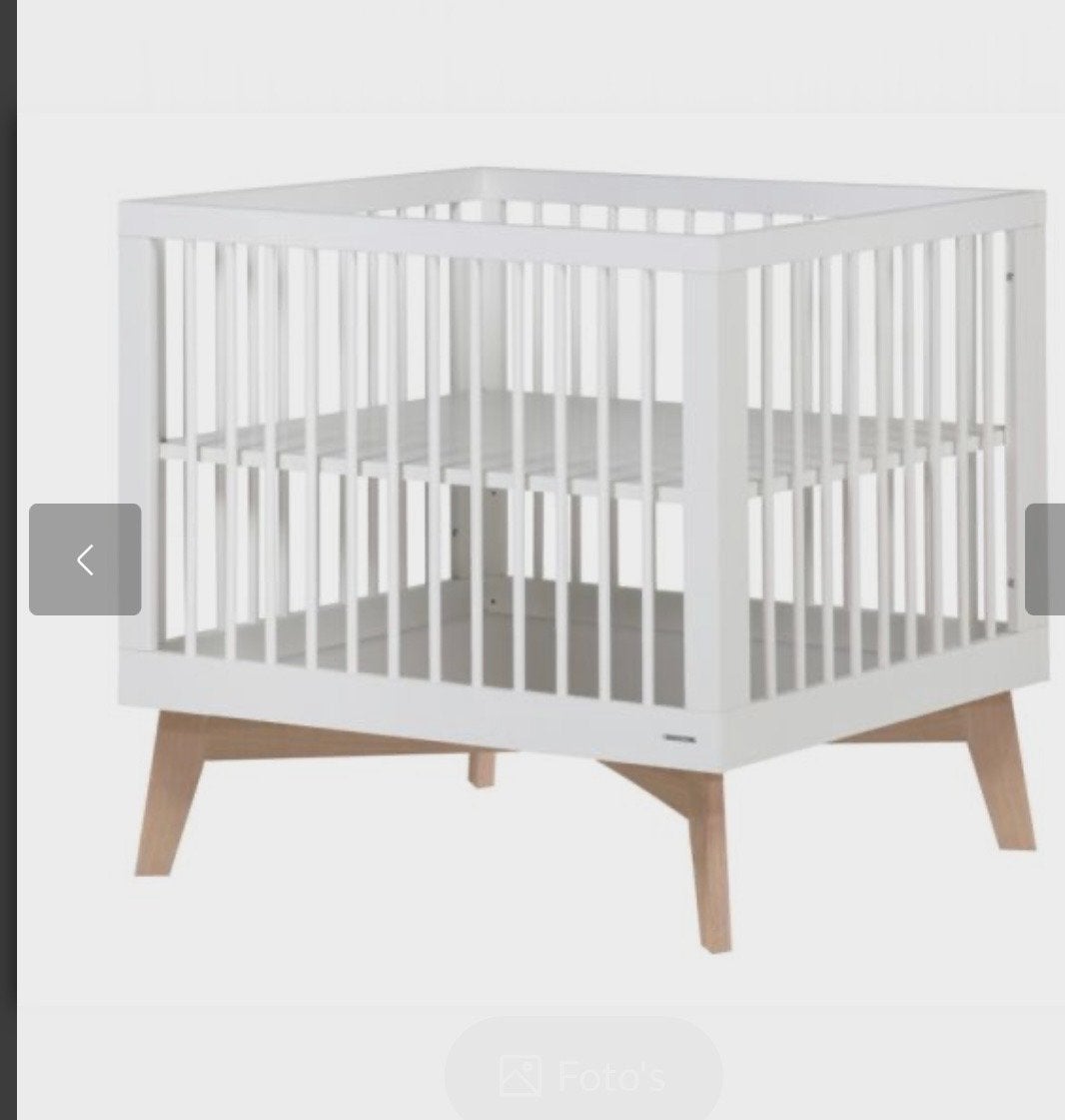 Kidsmill Box Sixties Wit met Houten Poten, Kinderen en Baby's, Ophalen, Gebruikt, Vierkant, In hoogte verstelbaar