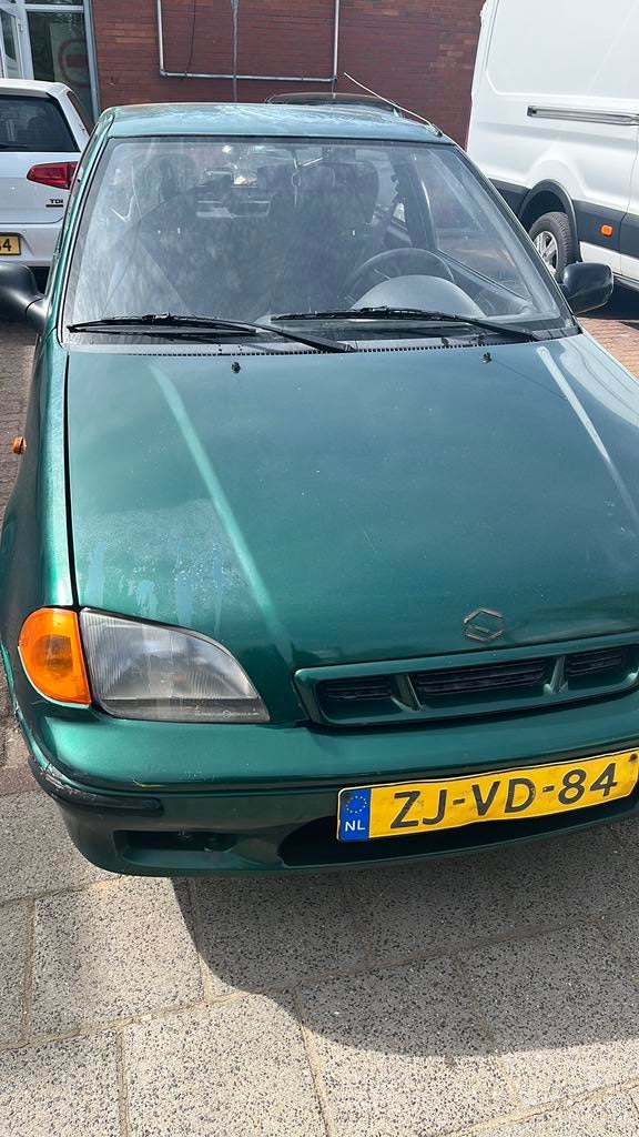 Suzuki Swift 1.3 1999 Groen 27991dkm!!!nieuwe apk!!, Auto's, Suzuki, Voorwielaandrijving, 4 cilinders, 755 kg, Origineel Nederlands