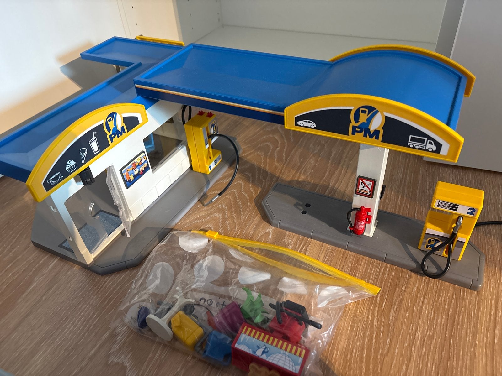 Playmobil Tankstation met accessoires, Gebruikt, Gebouw, Complete set, Ophalen of Verzenden