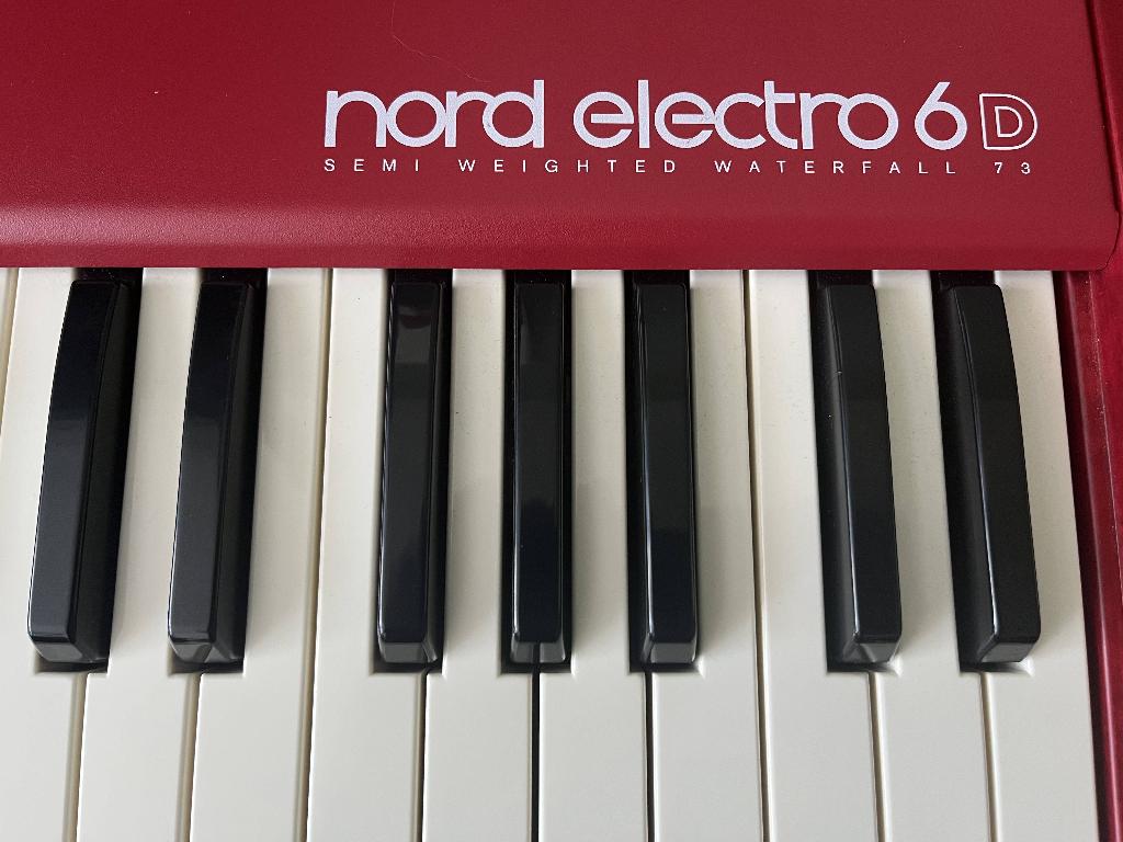 Nord Electro 6d 73, garantie tot feb 2027, Ophalen, Zo goed als nieuw, Overige aantallen, Overige merken
