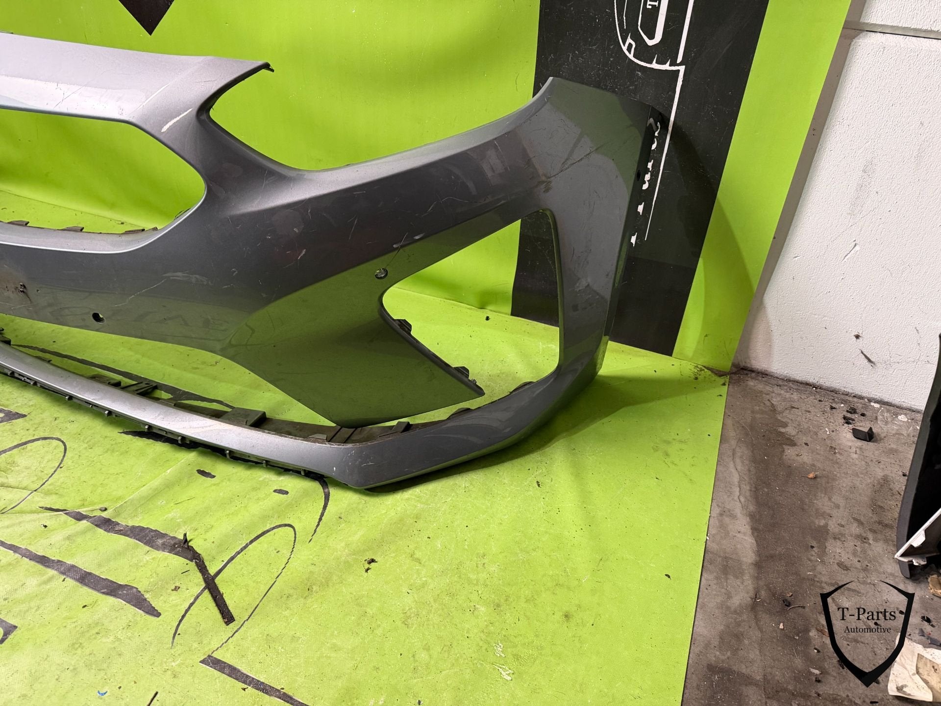 kia ceed voorbumper 18 + bumper, Heolleung-ro 12
06797  Seoul, Ophalen of Verzenden, Bumper, Info@kia.com