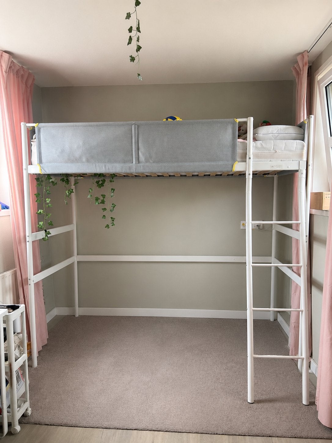 Frame Hoogslaper (Een tapijt als cadeau), Eenpersoons, Ophalen of Verzenden, Zo goed als nieuw, 90 cm