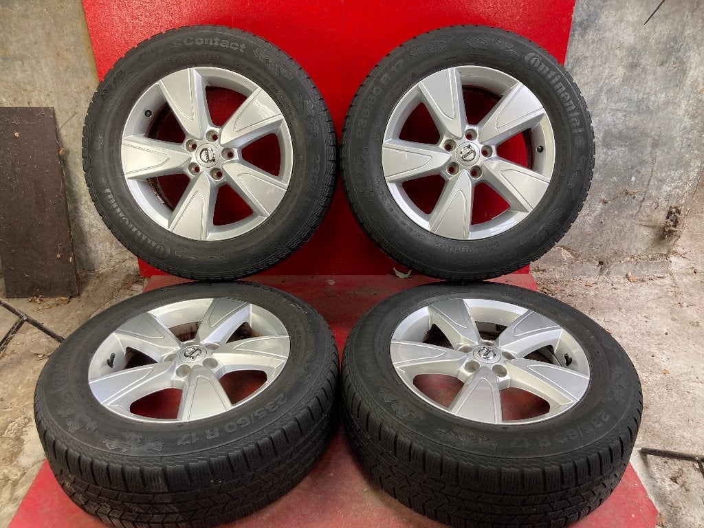 Winterbanden Volvo XC40 235/60R17 Continental, Gebruikt, ., Banden en Velgen, 17 inch