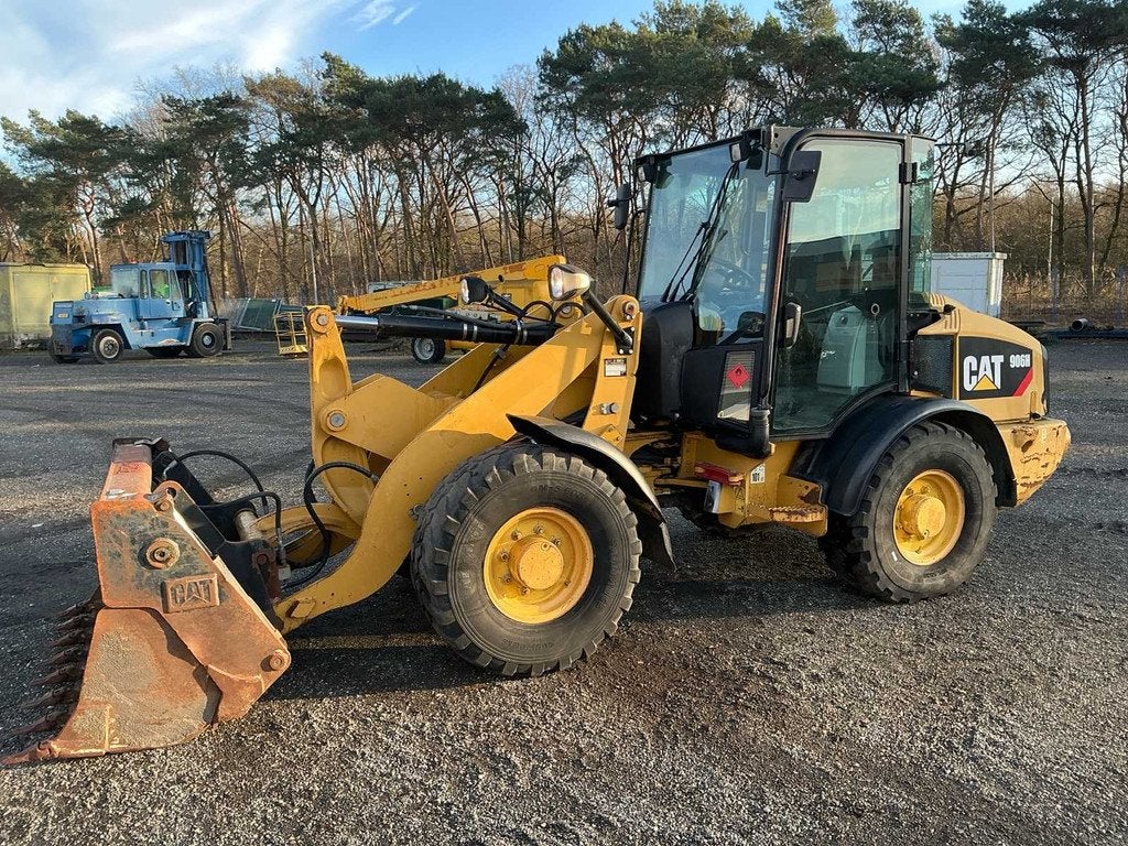 2011 Caterpillar 906H Shovel, Wiellader of Shovel