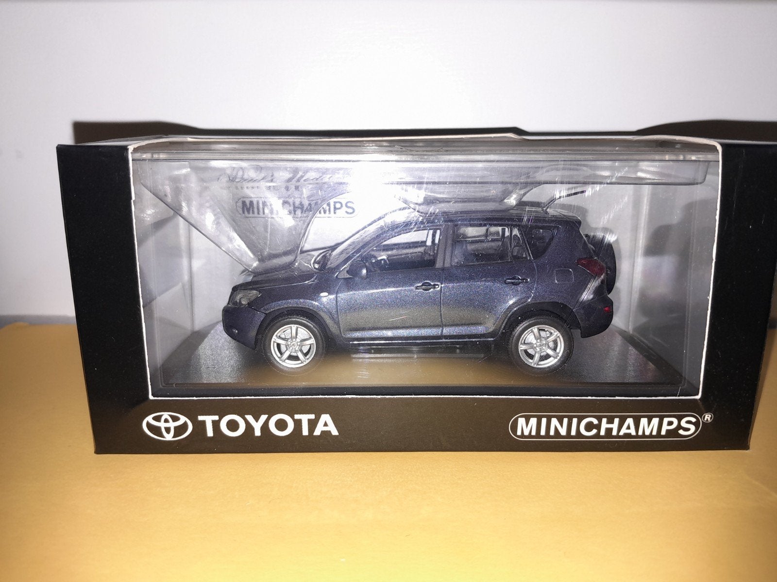 Minichamps 1/43 Toyota RAV4, Ophalen of Verzenden, Nieuw, Auto, MiniChamps
