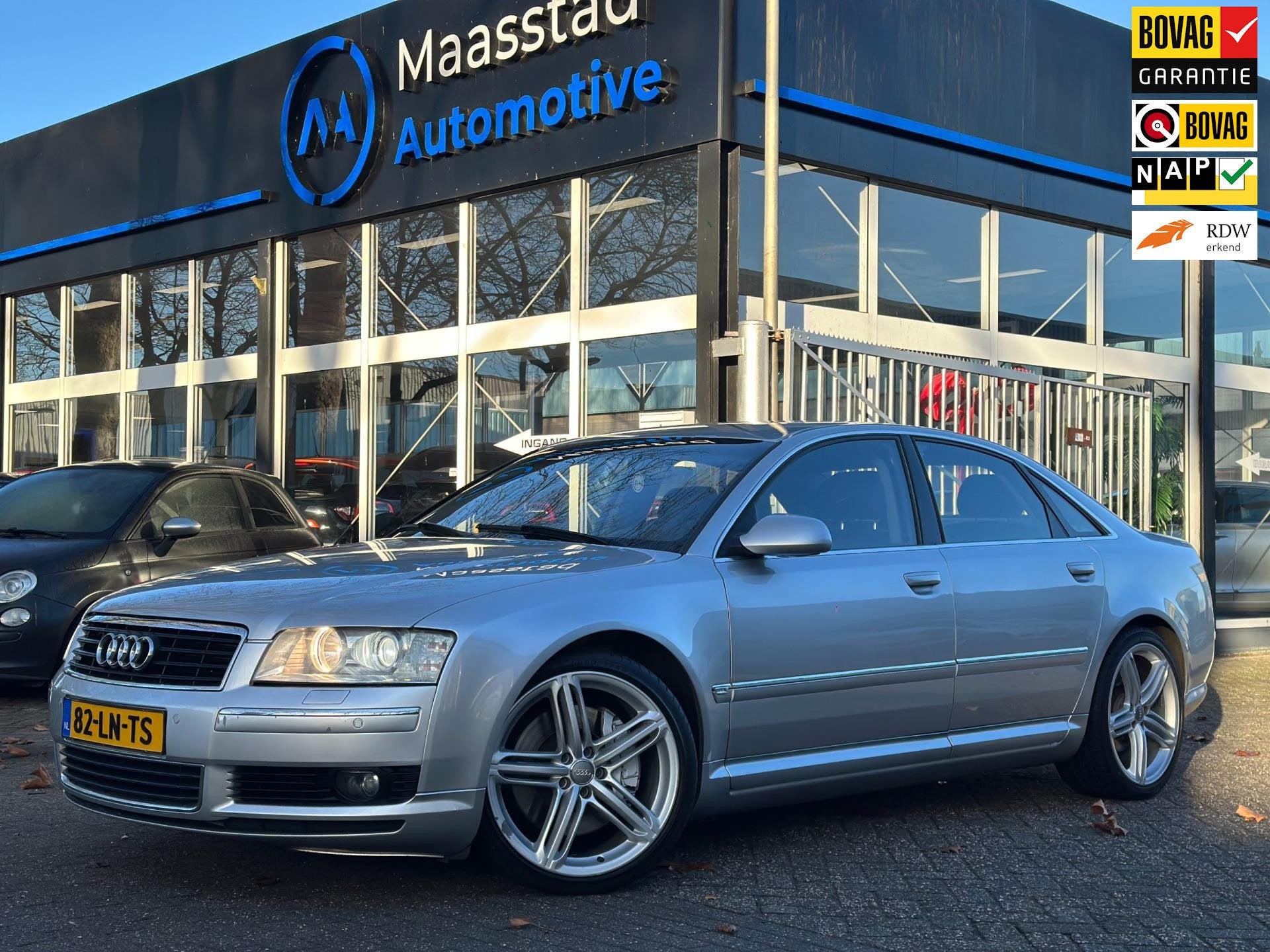 Audi A8 4.2 quattro Exclusive Luchtvering Youngtimer in nett, Auto's, Automaat, 4172 cc, Gebruikt, Bedrijf