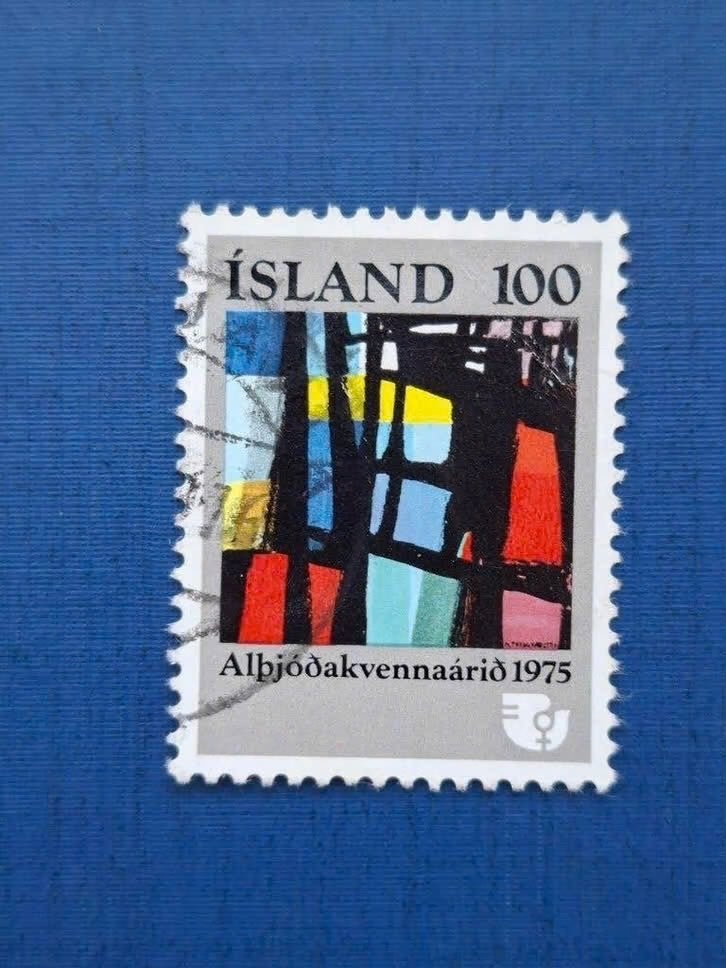 Postzegel Ijsland 1975 zegel Internat Vrouwenjaar 20-10, Postzegels en Munten, Ophalen of Verzenden, IJsland, Gestempeld