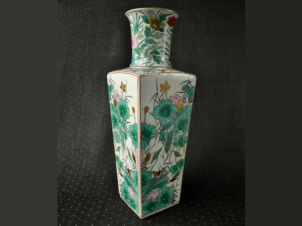 Chinese vierkante famille verte Vaas, porselein 37cm – China, Ophalen of Verzenden