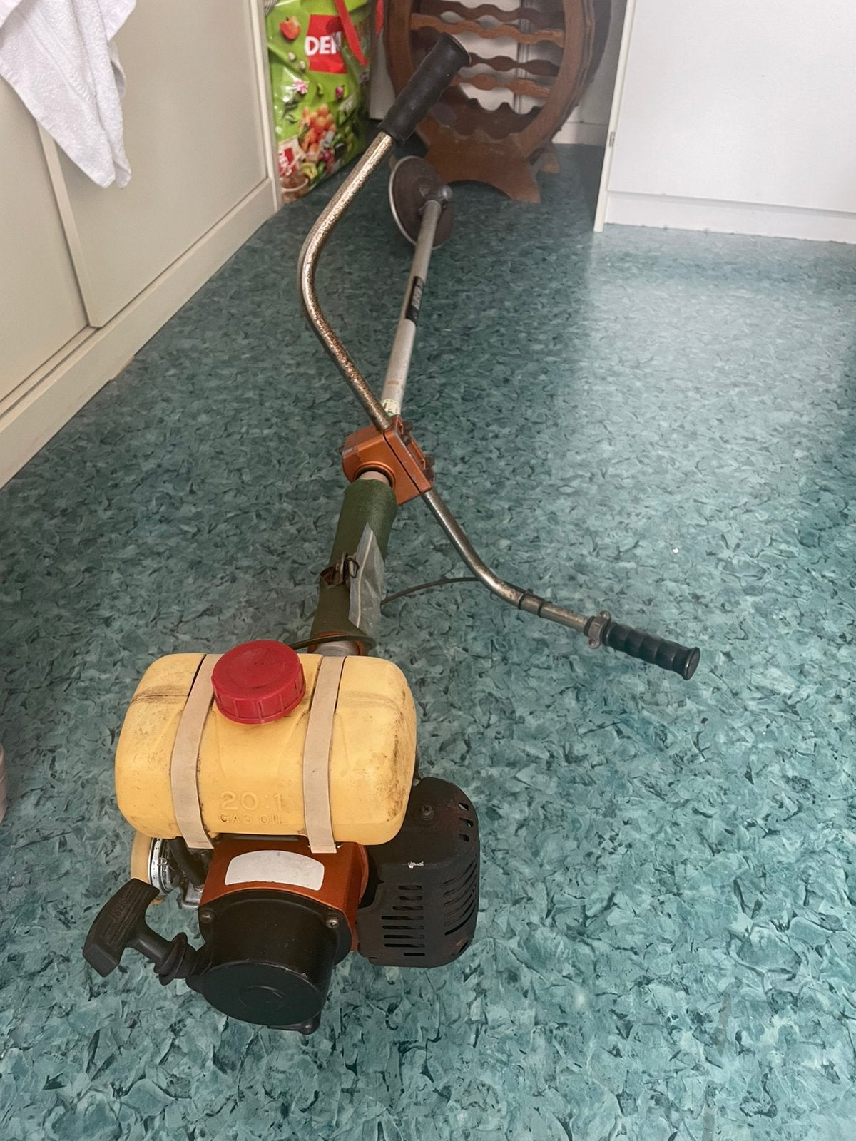 Oldtimer bosmaaier kaaz misubishi  i.z.g.s., Tuin en Terras, Ophalen, Gebruikt, 10 tot 30 cm, Benzine