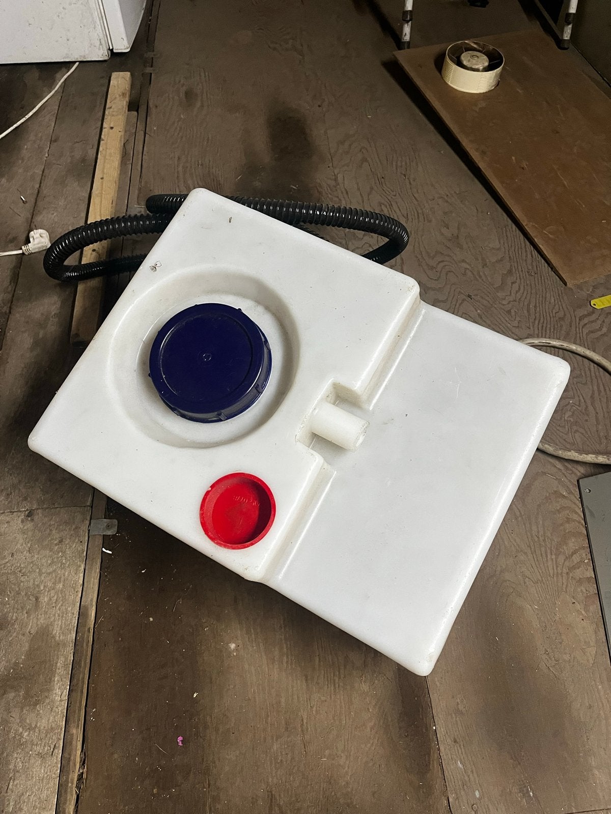 Adria vuilwatertank camper 50 liter onder aanrecht, Caravans en Kamperen, Ophalen of Verzenden, Gebruikt