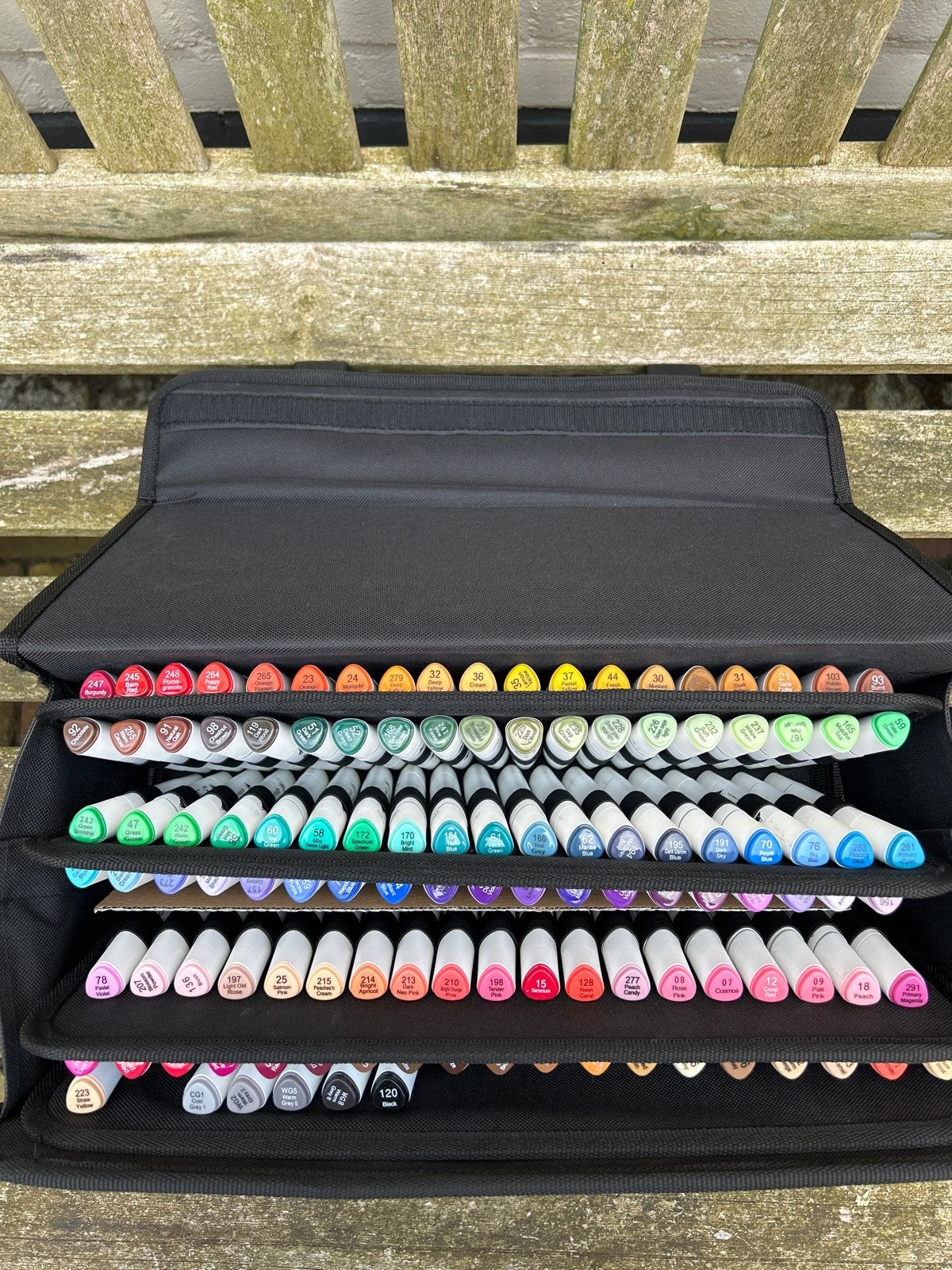 120 Decotime Aquamarkers in handige bewaarcase, Hobby en Vrije tijd, Tekenen, Ophalen of Verzenden, Nieuw, Potlood of Stift