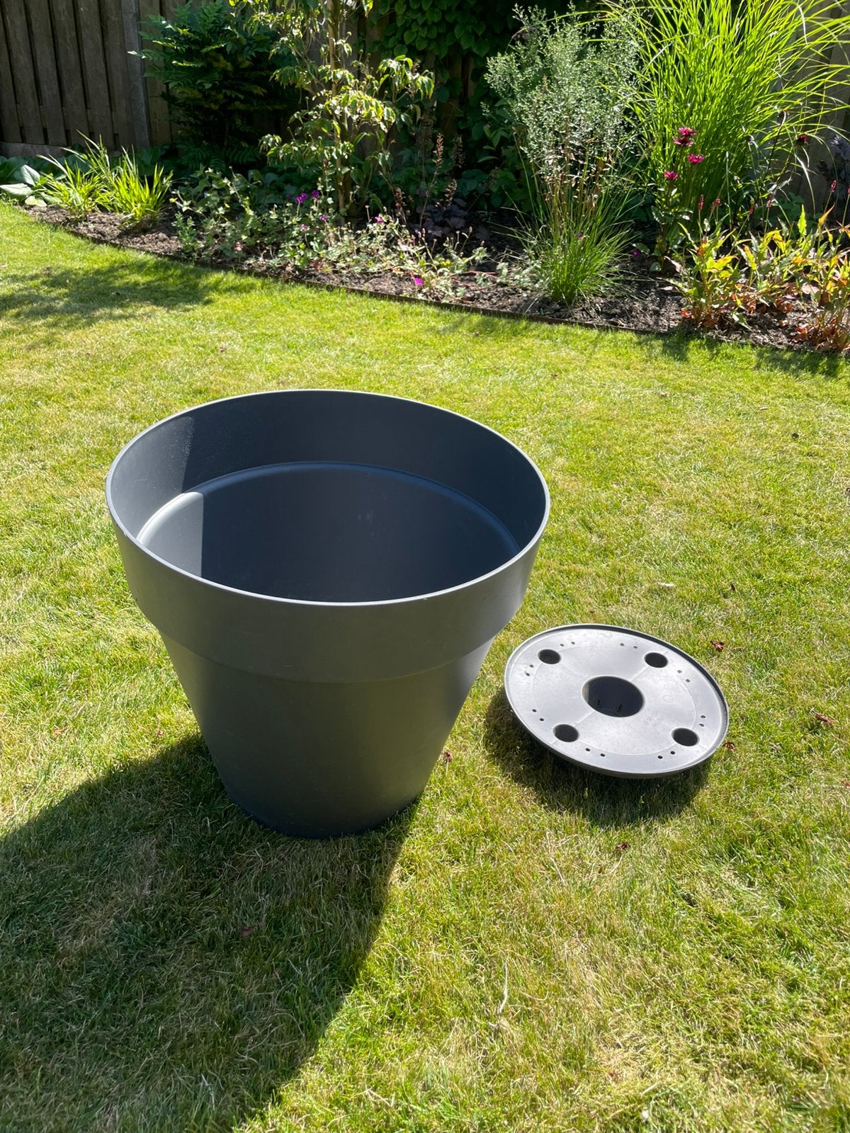 Grote Buitenpot van Elho op wielen, Ophalen, Kunststof, Gebruikt, Minder dan 60 cm