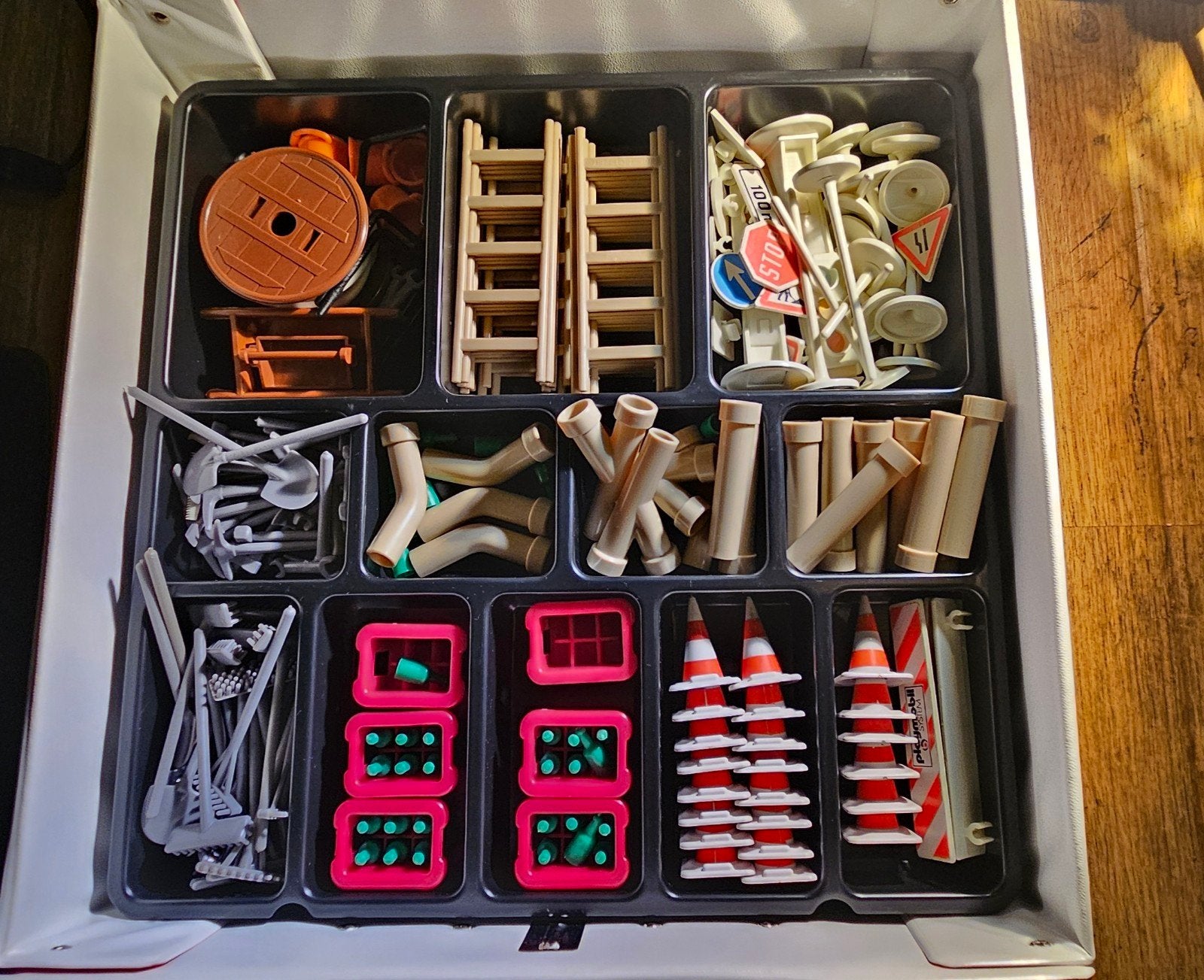 Foto 3 van Playmobil Jaren '70 Set met Veel Accessoires