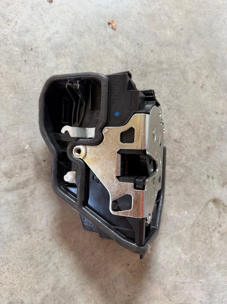 E90 deurslotmechanisme linksvoor, Gebruikt, Deur, Voor, Ophalen of Verzenden