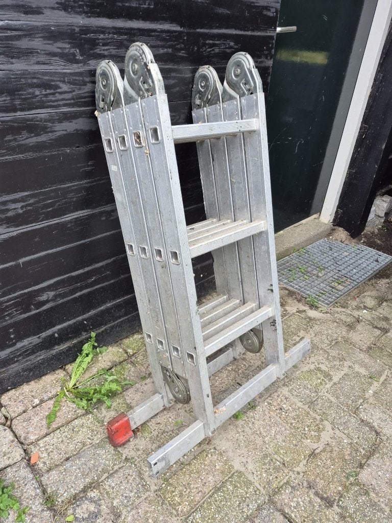 Aluminium vouwtrap 4x3 sporten met stabilisatiebalk, Doe-het-zelf en Verbouw, Ophalen, Gebruikt, Trap, Opvouwbaar of Inschuifbaar
