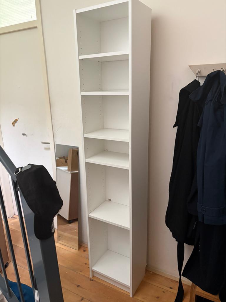 Billie boekenkast Ikea, Huis en Inrichting, Kasten | Boekenkasten, Ophalen, Zo goed als nieuw, 25 tot 50 cm, 200 cm of meer