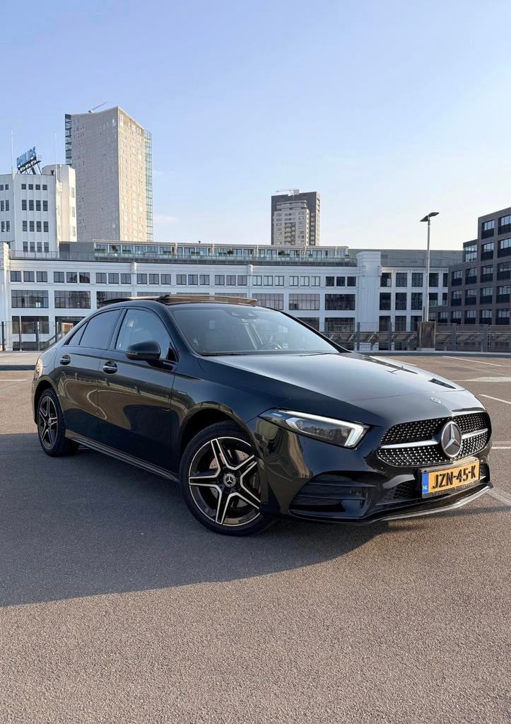 Mercedes A-Klasse Limousine A250e AMG-Line | PANO | VOL, 4 cilinders, Zwart, 1600 kg, 100 km/l