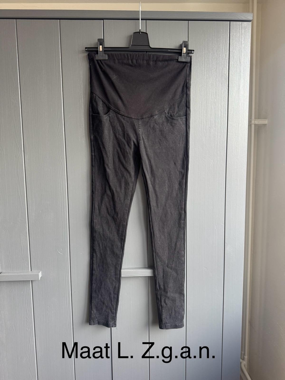Zwarte zwangerschapsbroek - Maat L, Zwart, Maat 42/44 (L), Ophalen of Verzenden, Zo goed als nieuw