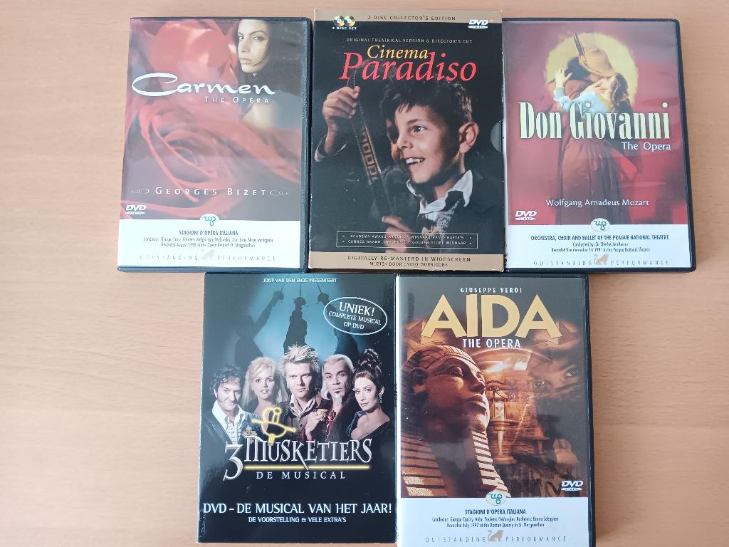 5 prachtige DVD'S met theater/schouwburg voorstellingen, Cd's en Dvd's, Vanaf 9 jaar, Ophalen, Gebruikt
