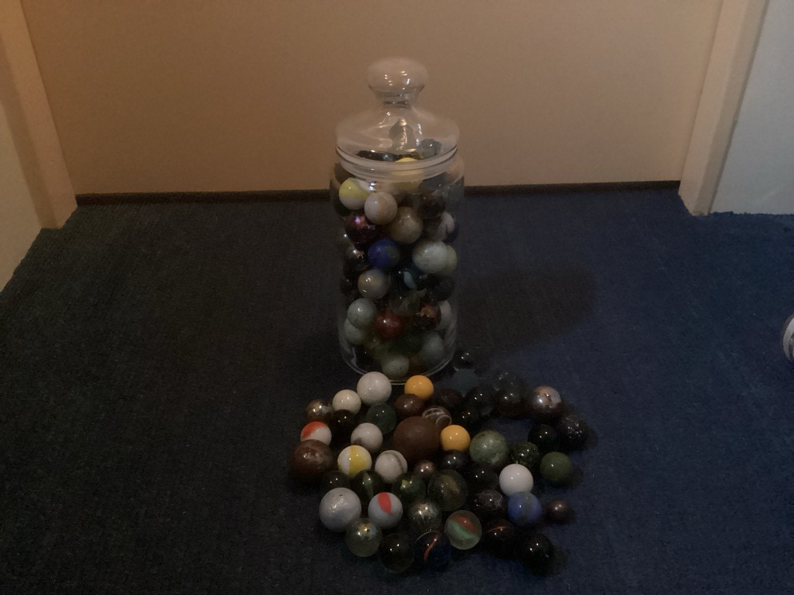Grote pot met knikkers - Diverse kleuren en maten, Ophalen of Verzenden, Gebruikt, Jongen of Meisje
