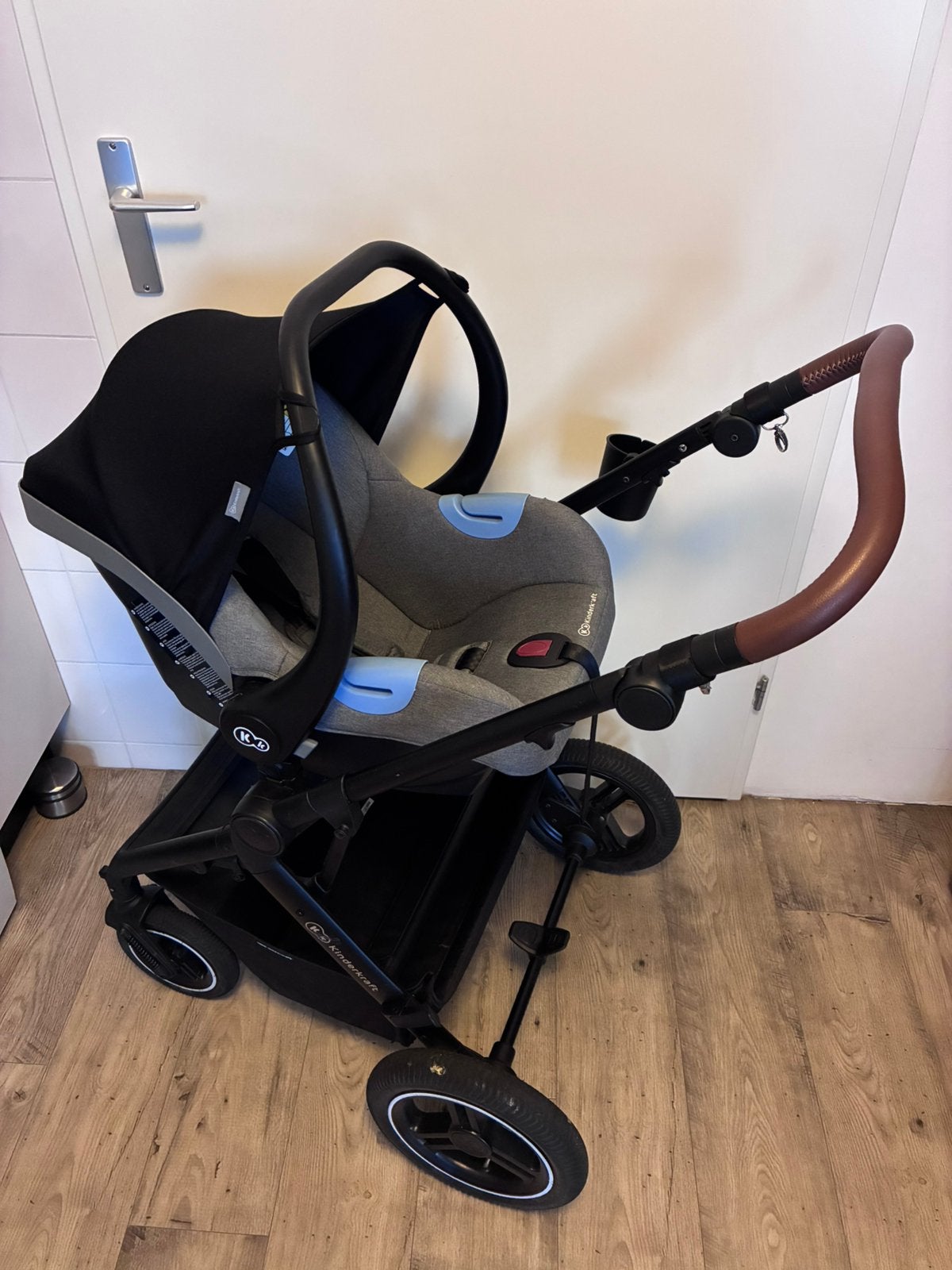 Kinderkraft 3 in 1 kinderwagen, Gebruikt, Luchtbanden, Combiwagen, Ophalen