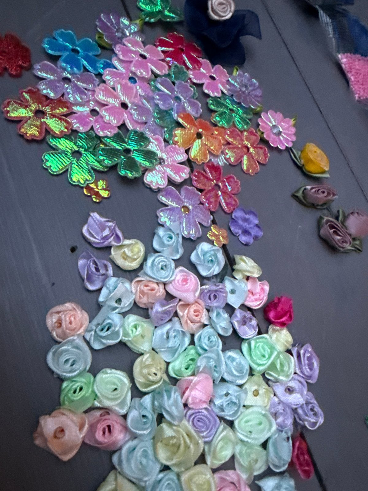 Knutselmateriaal: Bloemen en roosjes, Gebruikt, Textiel, Meerkleurig, Overige merken