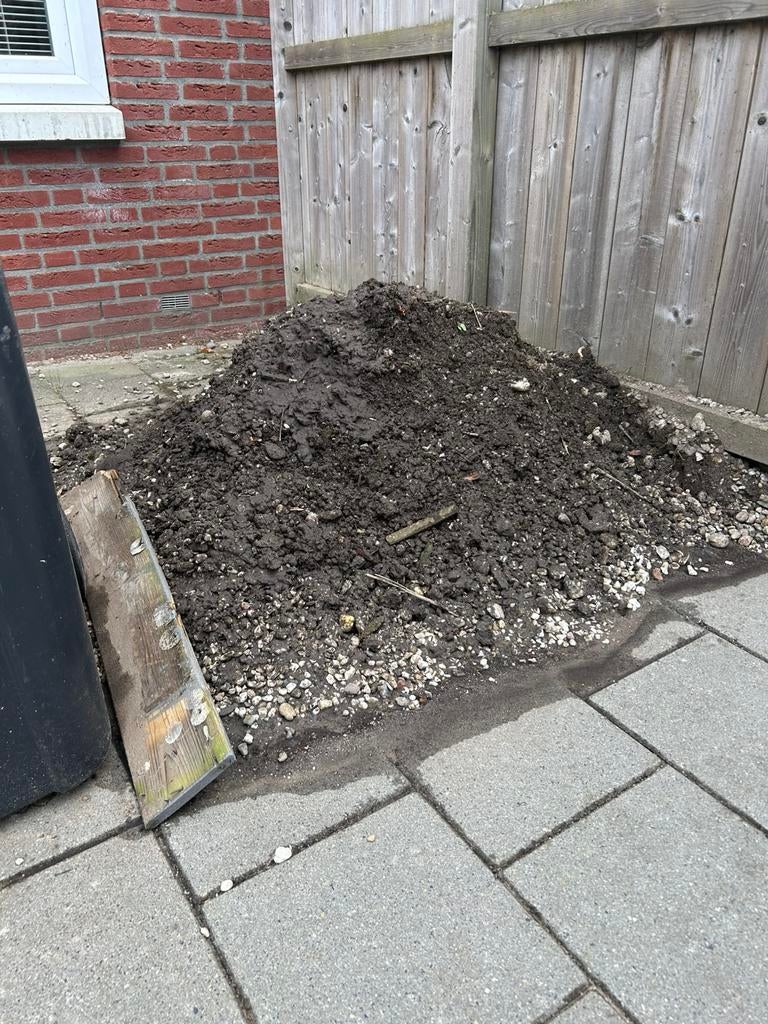 Gratis grond met grind, Tuin en Terras, Grind, Keien en Split, Ophalen, Zo goed als nieuw