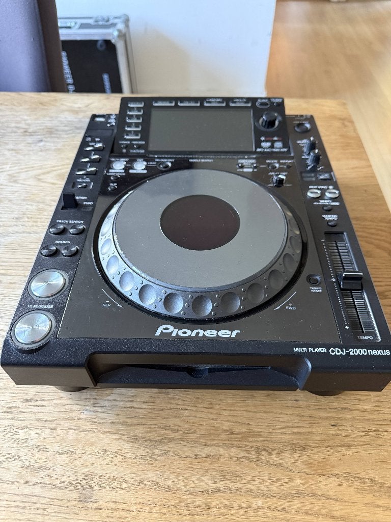 Pioneer CDJ 2000 Nexus met stofkap en travelcase, Muziek en Instrumenten, Ophalen, Zo goed als nieuw, Dj-set, Pioneer