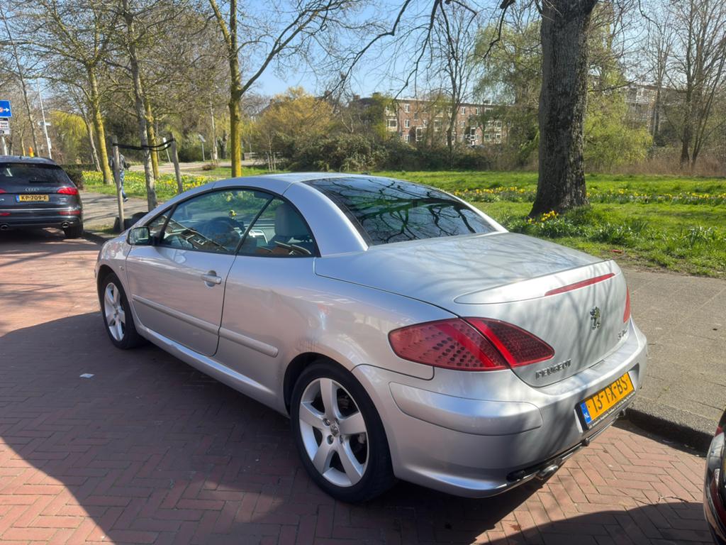 Peugeot 307 2.0 16V CC AUT 2007 Grijs, Auto's, Peugeot, 4 cilinders, Cabriolet, 4 stoelen, Origineel Nederlands