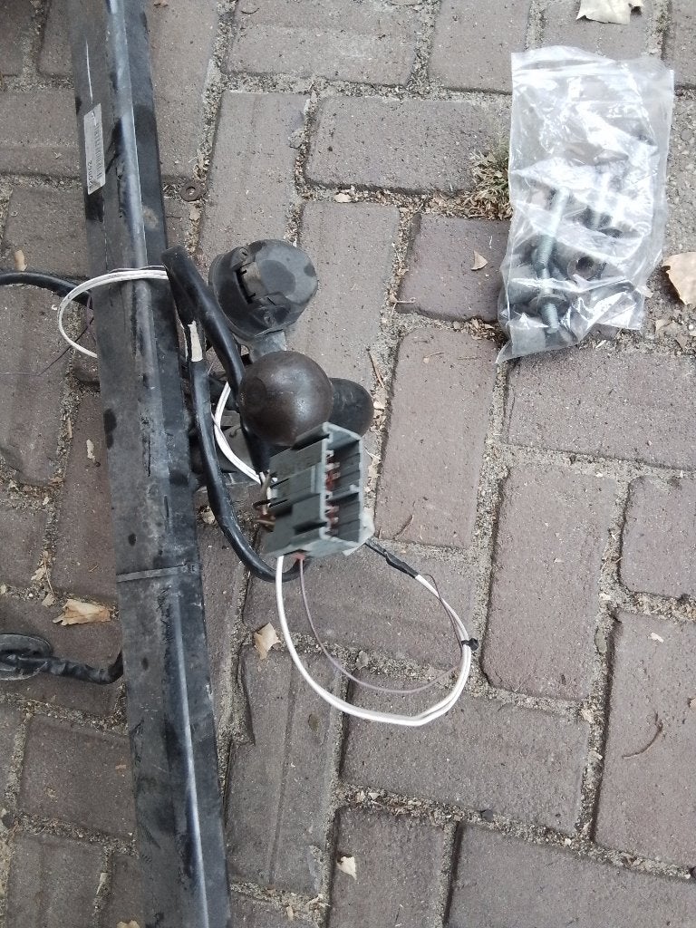 TREKHAAK GEBRUIKT  VOLVO V 70  2000 TOT 2007  MET KABEL, Ophalen of Verzenden, Gebruikt, Volvo