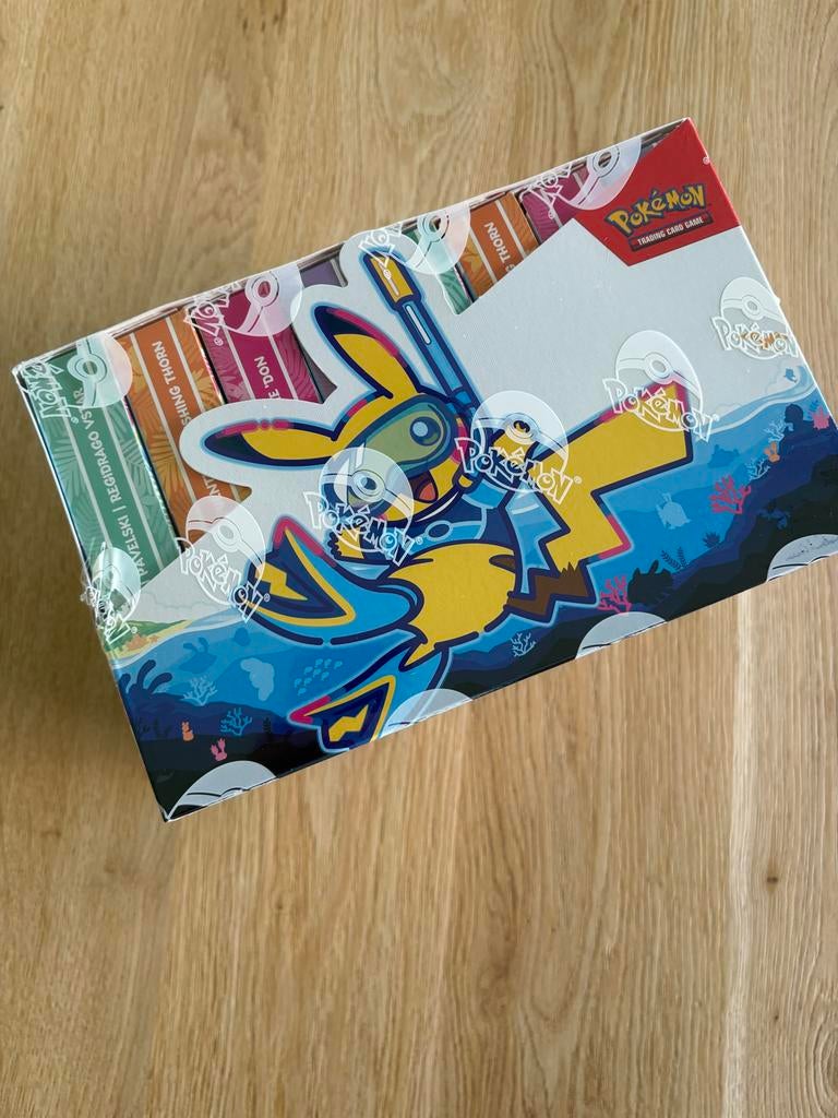 Pokémon WCD 2024 Sealed Box - 8 Championship Decks, Hobby en Vrije tijd, Verzamelkaartspellen | Pokémon, Ophalen of Verzenden