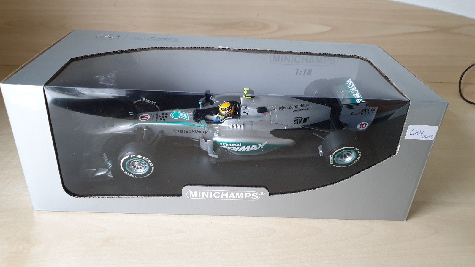Lewis Hamilton Mercedes 2013 Malaysian GP 1:18 Minichamps, Ophalen of Verzenden, Nieuw, Formule 1