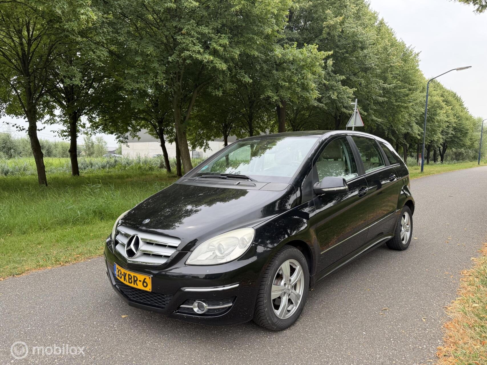 Mercedes B-klasse 180*AUTOMAAT*PANO*CRUISE*NAV*AIRCO*NEW NAP, Auto's, Gebruikt, Beige, 4 cilinders, Zwart